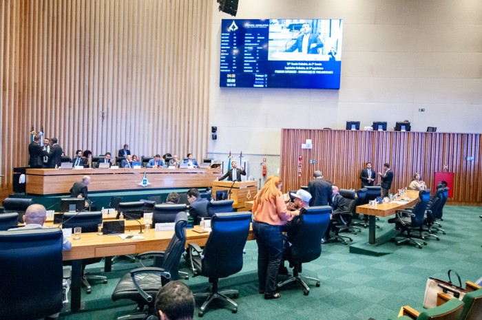 Deputados pedem mais nomeações de servidores para o combate à dengue