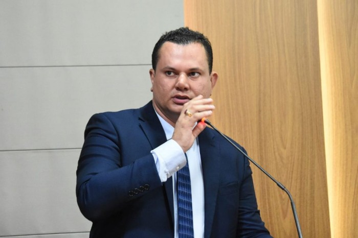 Projeto de Umbelino Júnior cria Cadastro Municipal para Adoção de Animais