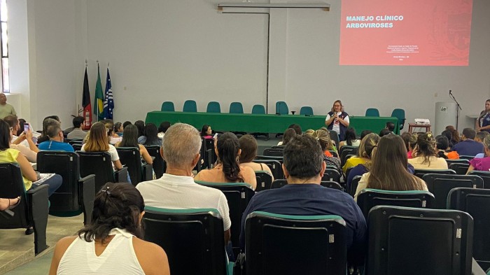 Saúde orienta profissionais da atenção básica sobre como identificar sintomas graves de arboviroses na Paraíba