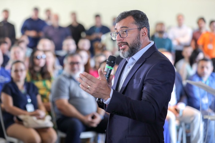 Com R$ 7,6 milhões em investimentos, Wilson Lima entrega novos veículos e equipamentos para unidades da UEA na capital e interior
