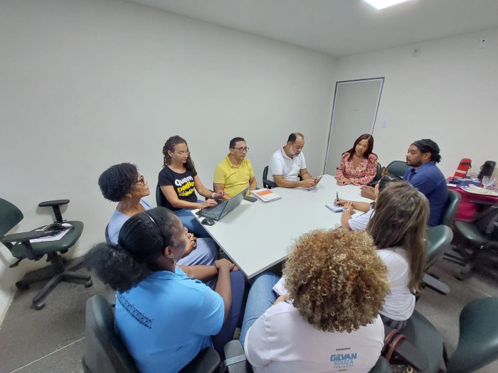 Seduc dialoga com mães de alunos autistas sobre políticas de inclusão