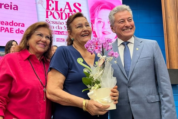 O parlamentar destacou a atuação da homenageada e sua importância como representante das mulheres nova-andradinenses