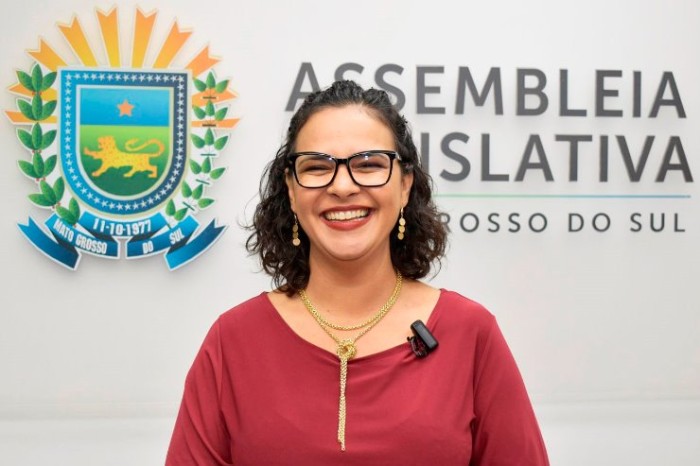A Semana Estadual de Conscientização e Educação sobre a Entrega Legal de Crianças para Adoção foi proposta pela deputada Gleice Jane