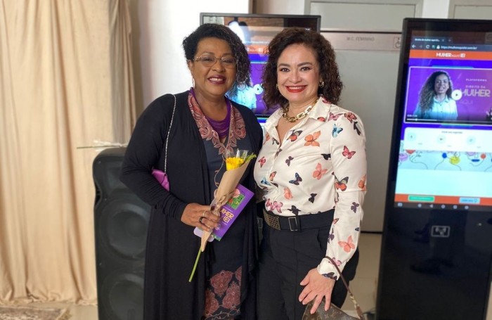 Apresentadora da Rádio Antares é homenageada em sessão solene na Alepi