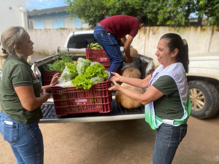 Agricultura familiar alimenta famílias desabrigadas pelas cheias do Rio Iaco e seus afluentes em Sena Madureira
