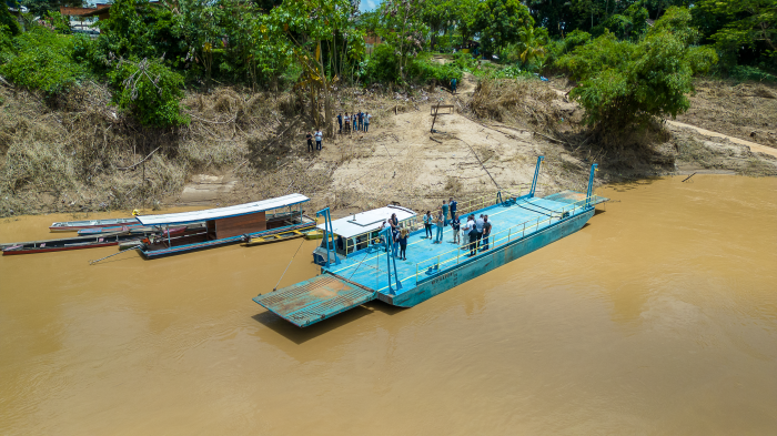 Em Xapuri, travessia do Rio Acre ganha nova balsa com capacidade ampliada