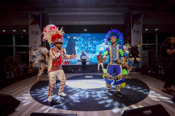 Caprichoso e Garantido se apresentam na 4ª Conferência Nacional de Cultura a emocionam o público