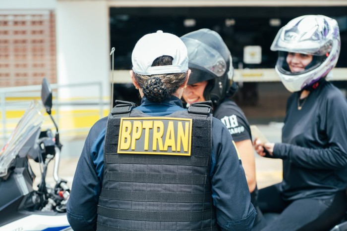 Batalhão de Trânsito da PM realiza blitz direcionada às mulheres