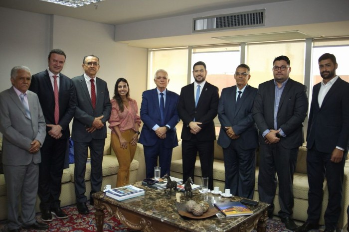 Governador Themistocles Filho solicita conclusão da BR-222 ao Ministério dos Transportes