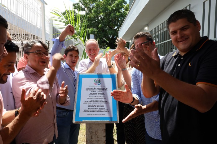 Governo do Estado inaugura obras e anuncia novos investimentos para João Neiva