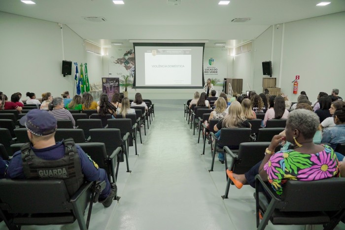 Violência doméstica é tema de palestra para mulheres