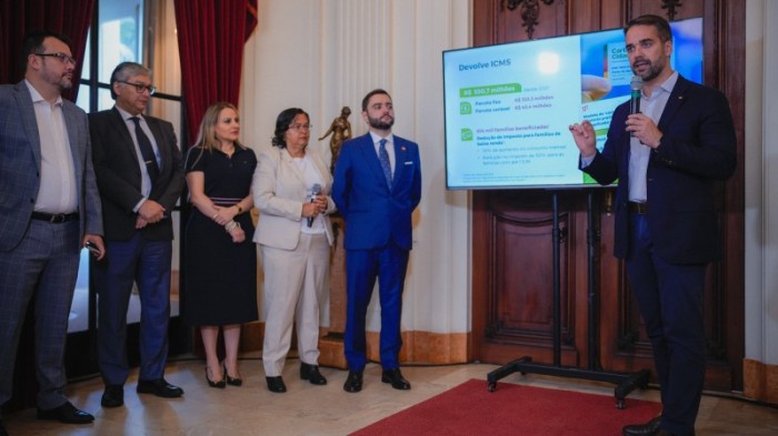 No evento, Leite e outros representantes do Estado explicaram como funcionará segunda etapa do programa -Foto: Joel Vargas/Ascom GVG