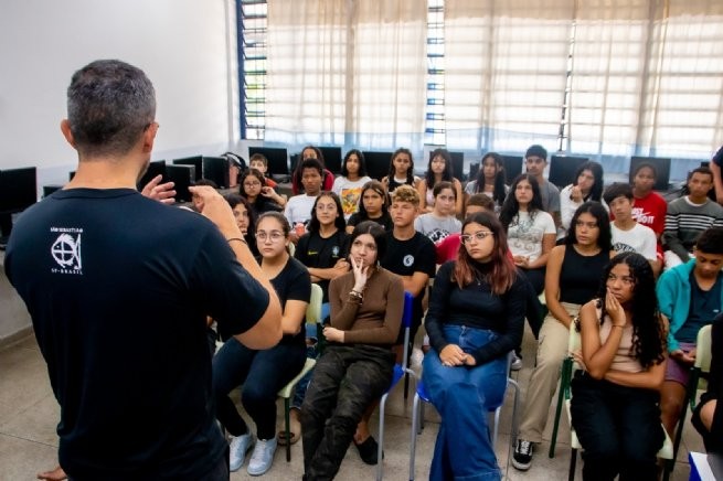 Secretaria da Educação dá início a formações de protagonismo estudantil do projeto Jovens em Ação