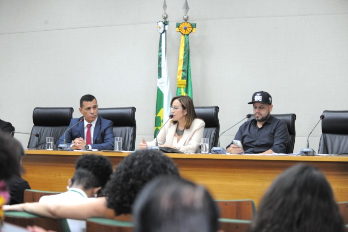 Propostas que beneficiam pessoas com deficiência avançam na CAS