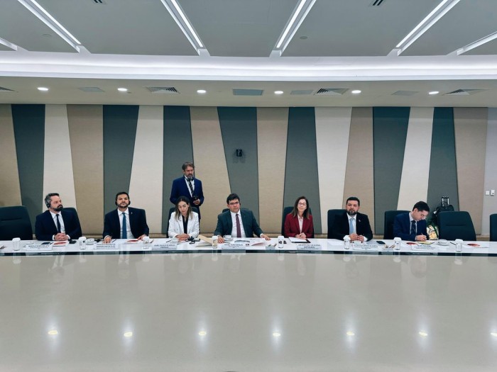 Governador discute intercâmbio de alunos da rede estadual de ensino do Piauí em Singapura