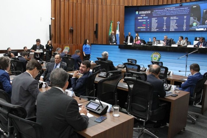 Plenário Deputado Júlio Maia, da Assembleia Legislativa de Mato Grosso do Sul, onde os parlamentares apreciam os projetos