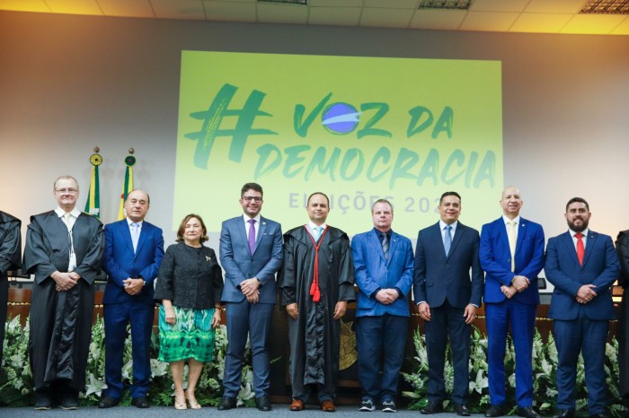 Governador Gladson Cameli prestigia posse de novo juiz do TRE