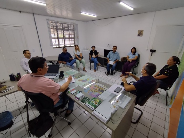 Aftosa: Adapi desenvolve estratégias com veterinários e coordenadores regionais para última campanha de vacinação