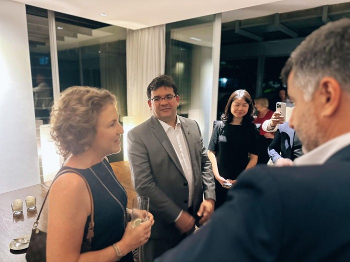 Governador Rafael Fonteles conhece gestão do Porto de Singapura
