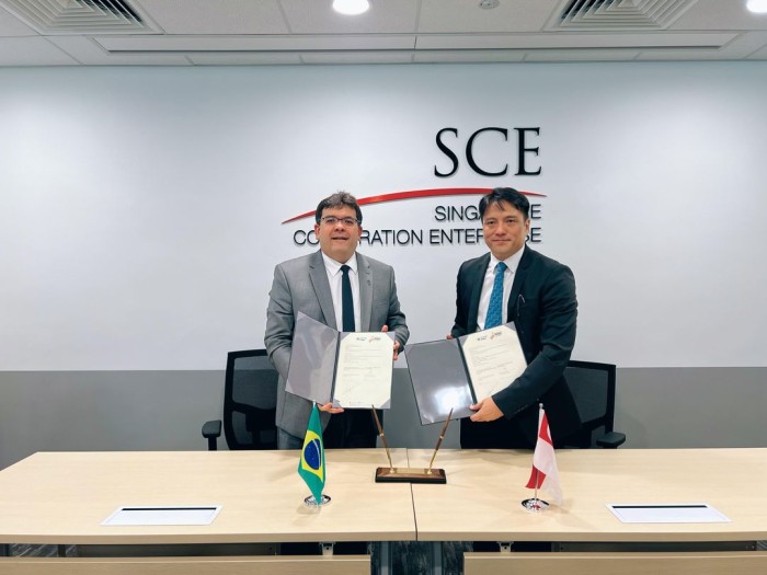 Governador assina acordos de cooperação com empresas internacionais em Singapura