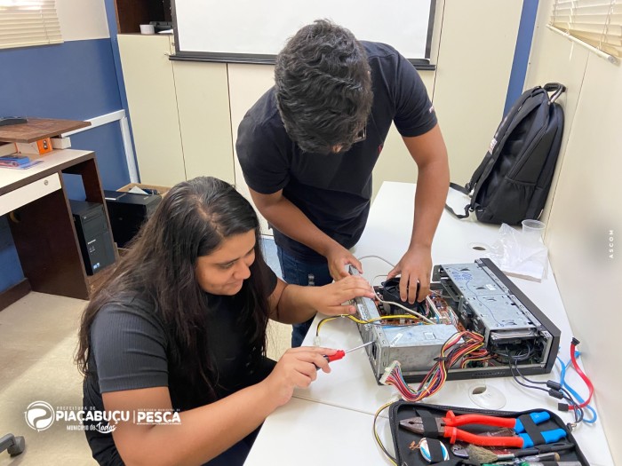 Transformando Vidas: Curso de Informática Básica e Manutenção de Computadores em Piaçabuçu
