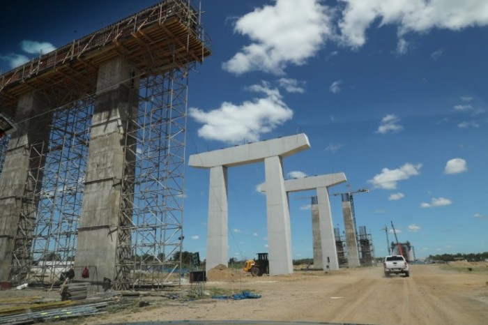 Obras da Ponte Bioceânica, que devem ser concluídas até o final do próximo ano, correPevsponde a investimento de US$ 85 milhões, custeados pela Itaipu Binacional