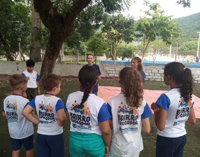 Atividade de conscientização reúne crianças na Semana da Água em Florianópolis
