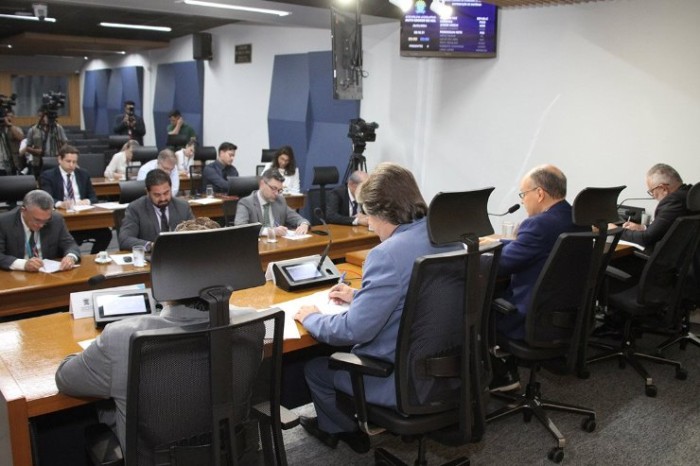 Reunião da CCJR acontece no Plenarinho Deputado Nelito Câmara, às quartas-feiras, a partir das 8h
