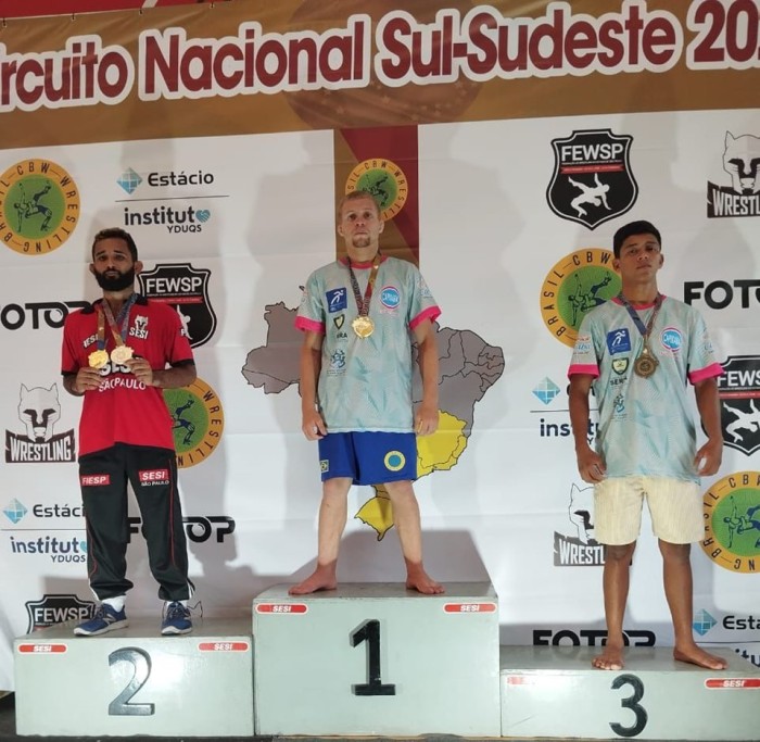 Capixabas sobem ao pódio na primeira etapa do Circuito Nacional de Wrestling