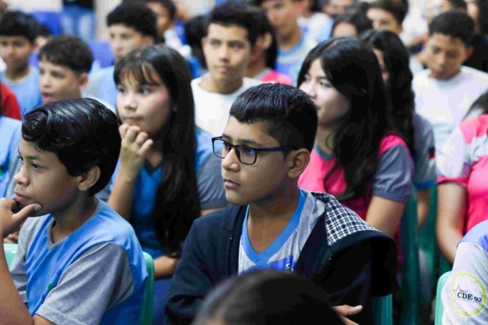 Combate ao bullying: Escola estadual conscientiza alunos sobre a importância do acolhimento