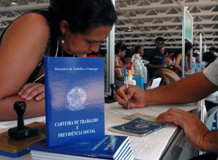 Maranhão é um dos quatro estados brasileiros com menor disparidade salarial entre homens e mulheres, aponta IBGE