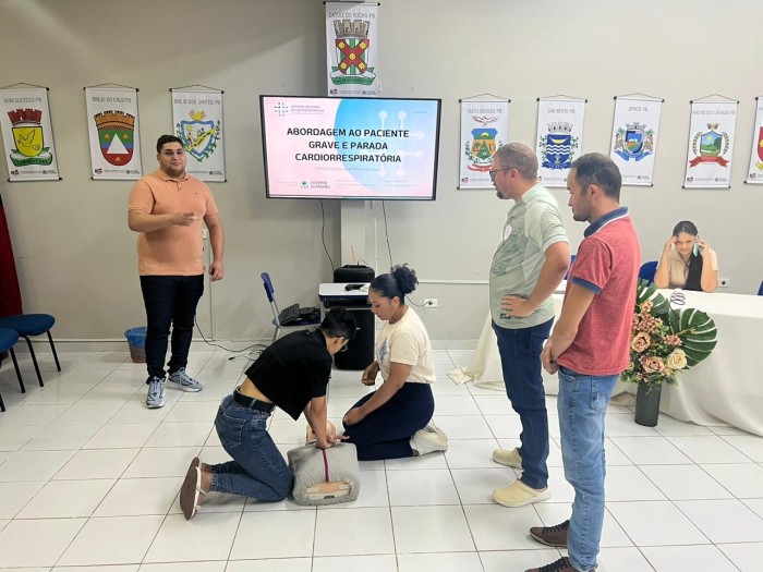 Hospital de Catolé do Rocha realiza capacitação de equipe de enfermagem com foco no atendimento a pacientes graves