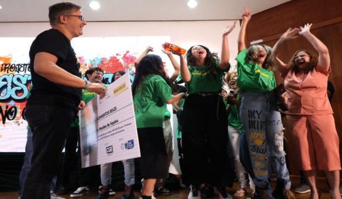 Com premiações de até R$ 194 mil, projeto Estudantes no Controle está aberto para 100 escolas de MS