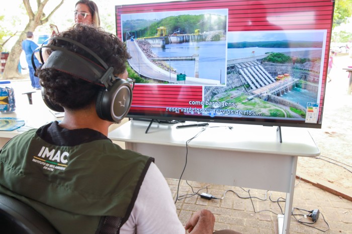 Servidores e comunidade participam de seminário e exposição sobre recursos hídricos