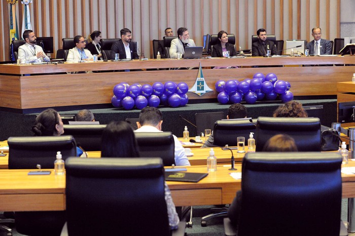 Em solenidade, CLDF celebra o “Março Roxo”, mês de conscientização sobre a epilepsia