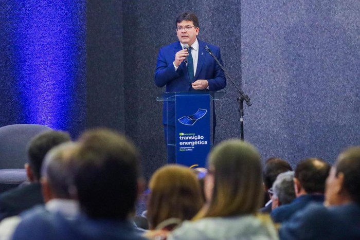 Governador Rafael Fonteles participa de mesa redonda sobre transição energética na FIEPI
