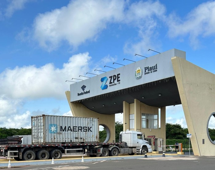 ZPE Piauí recebe 8,7 toneladas de insumos da China para indústria de cera de carnaúba