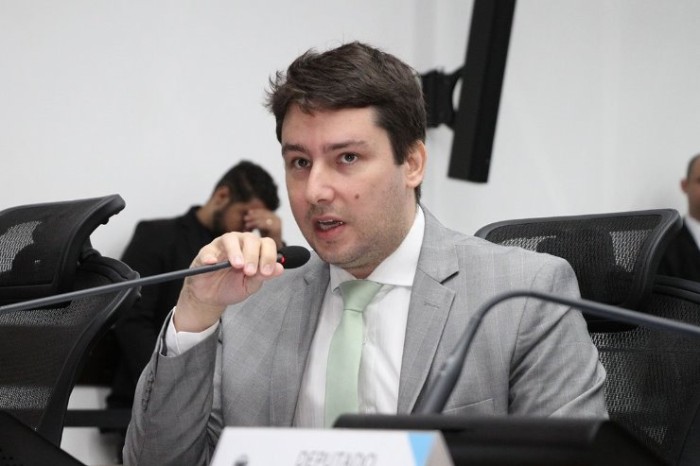 Voucher educacional para alunos da rede pública pode ser instituído em MS