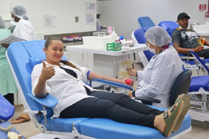 Voluntários realizam ato de amor ao próximo com doação de sangue no Hemomar