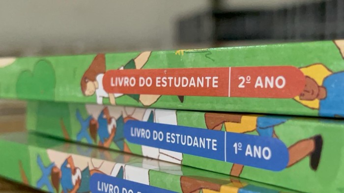 Educação da Paraíba inicia entrega de material didático de Língua Portuguesa do Alfabetiza Mais Paraíba 2024