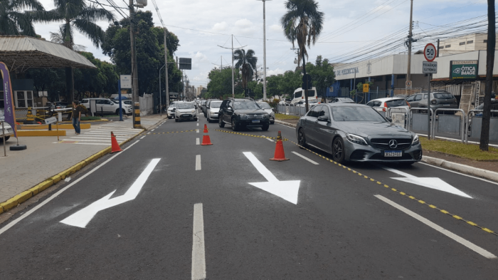 Brigadeiro Faria Lima ganha nova sinalização horizontal