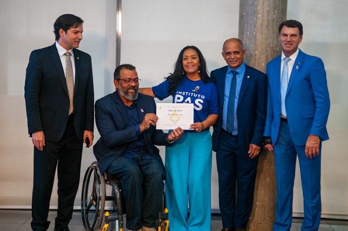 Foto: Evento que exibiu filme, música, pinturas e fotografias também lançou a Cartilha do Autista