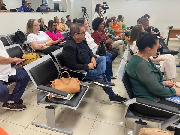 Cuiabá: vereador participa de debate da Comissão de Saúde da ALMT sobre cirurgias ortopédicas