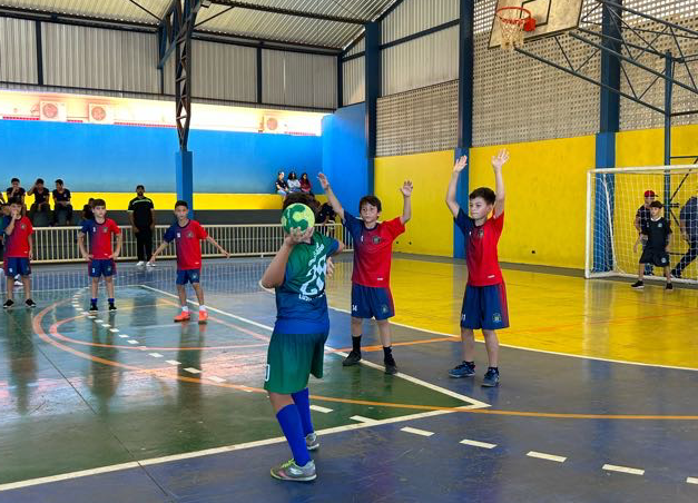 Costa Rica abre os Jogos Escolares de handebol na Escola Fábio nesta...