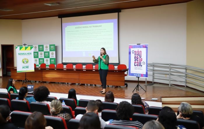 Em parceria com Secretaria da Mulher, Educação promove palestra contra assédio moral e sexual no trabalho