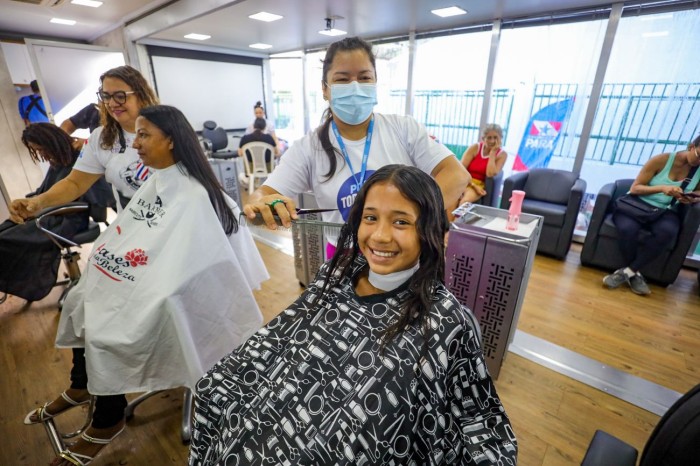 Programa 'Por Todas Elas' leva serviços gratuitos a mulheres marajoaras