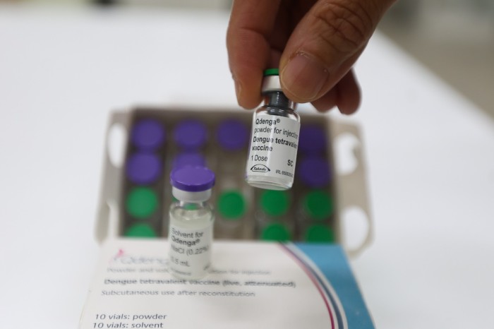 Santa Catarina recebe remessa de vacinas contra a dengue e amplia vacinação para a Grande Florianópolis