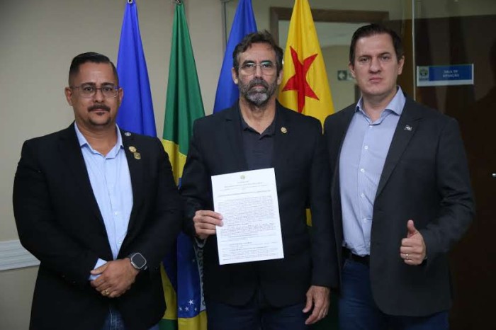 Acre faz compartilhamento de sistemas e tecnologias de segurança pública com Mato Grosso