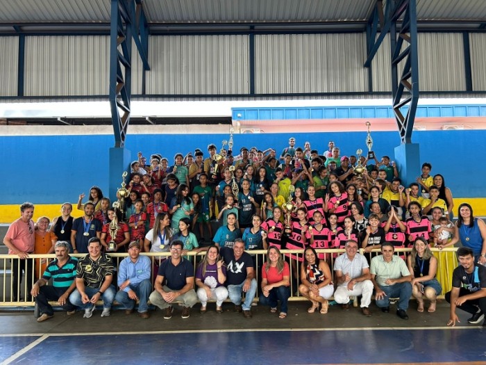 Jogos Escolares de Costa Rica premiam vencedores do Handebol e fortalecem o...