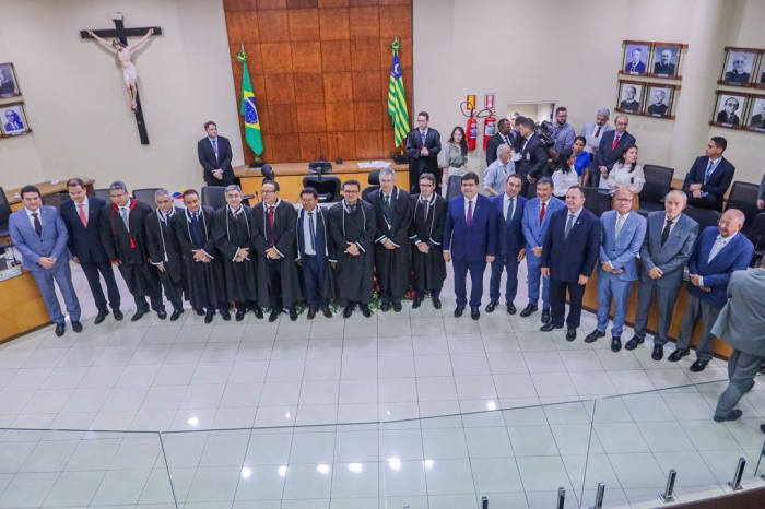 Governador participa da posse do presidente do TRE e enaltece o trabalho da Justiça Eleitoral do Piauí
